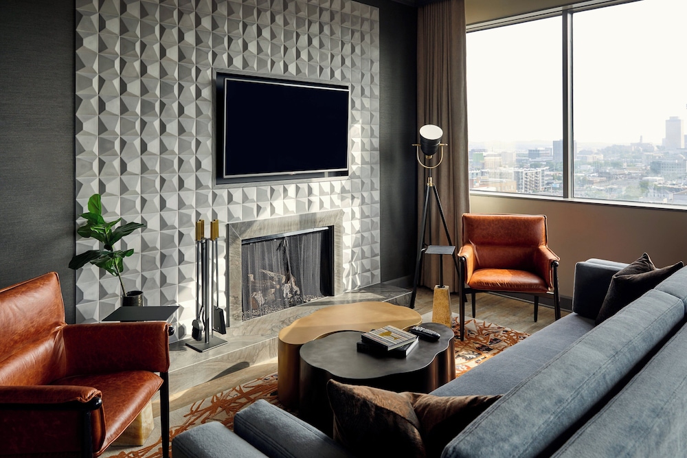 Creator Suite photo 2