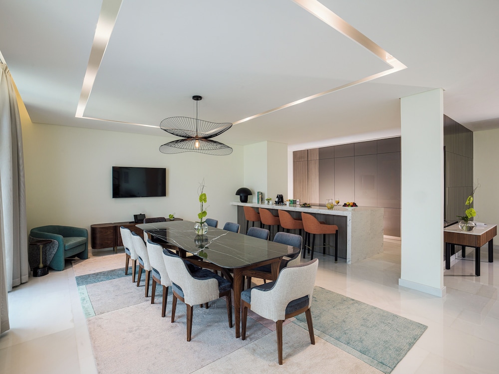 Penthouse, 3 Bedrooms (Suite)