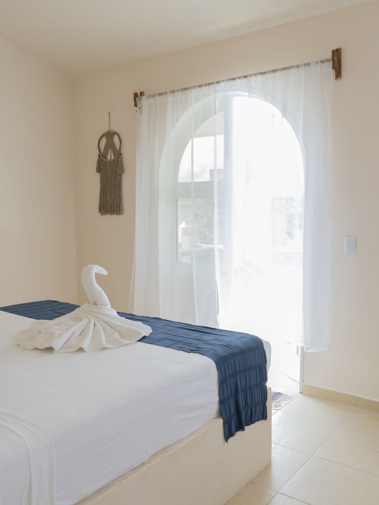 Deluxe Studio Suite