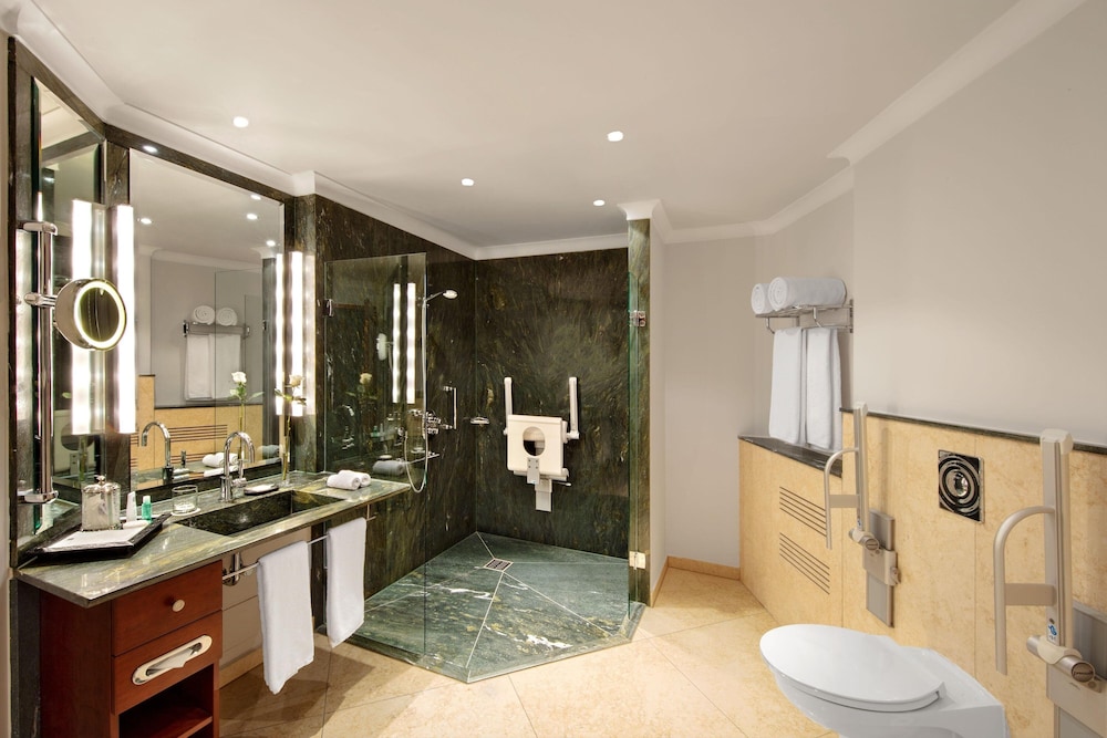 Grand Deluxe Room, 1 King Bed, Sea View