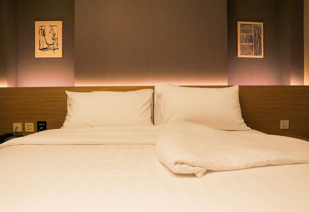 Deluxe Room - Photo 6