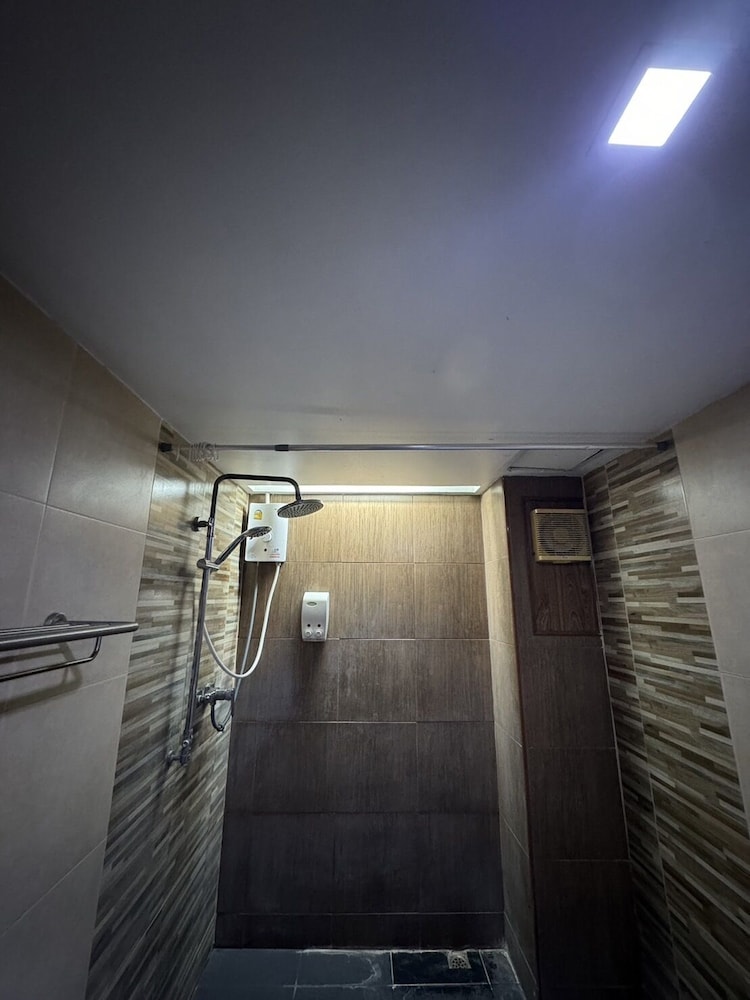 Deluxe Triple Room - Photo 5
