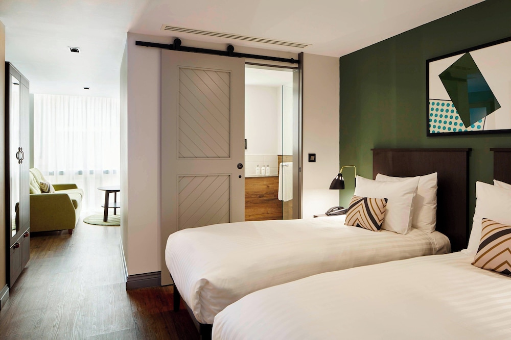 Suite, 2 Twin Beds (Twin Bedroom) photo 2