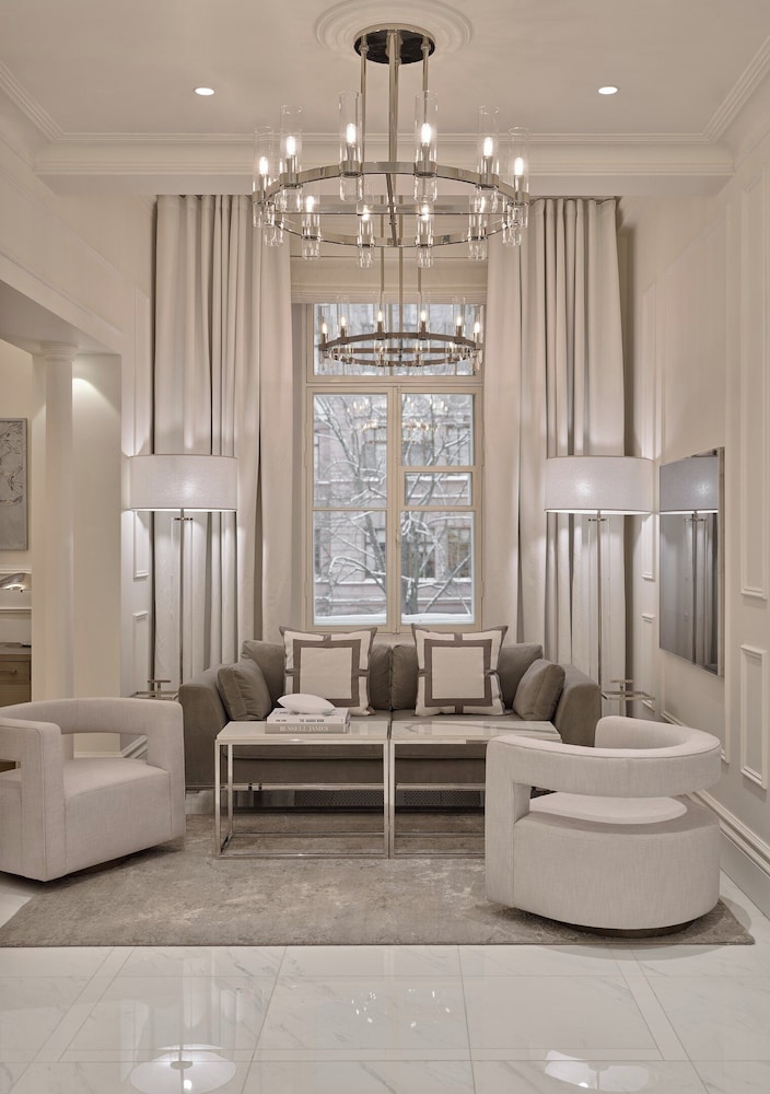 Signature Suite (Maria )