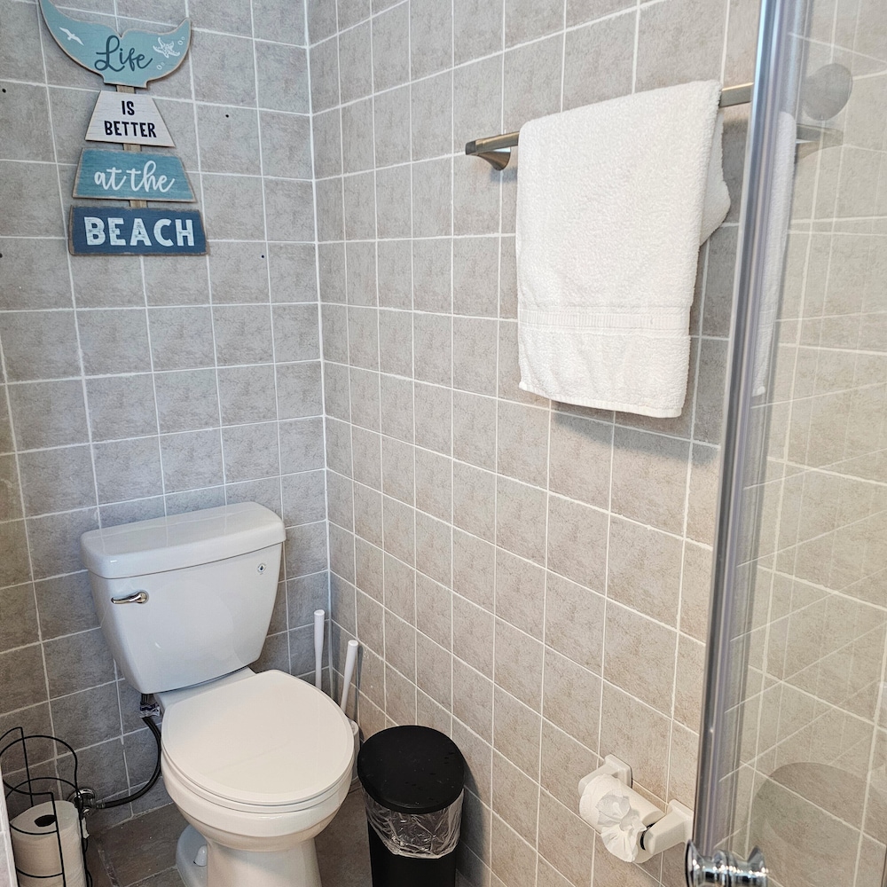 Basic Apartment photo 3