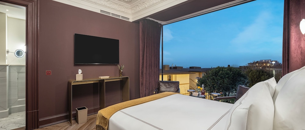 Design Double Room, Park View photo 3