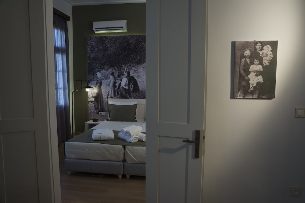 Suite, 2 Bedrooms, Balcony