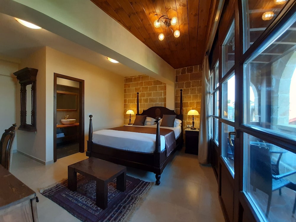 Deluxe Double Room, Balcony, City View photo 1