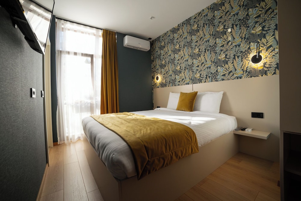 Deluxe Double Room, City View