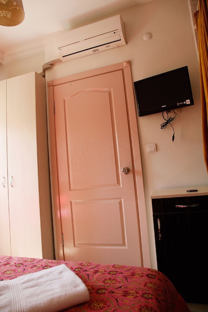 Standard Double Room photo 3