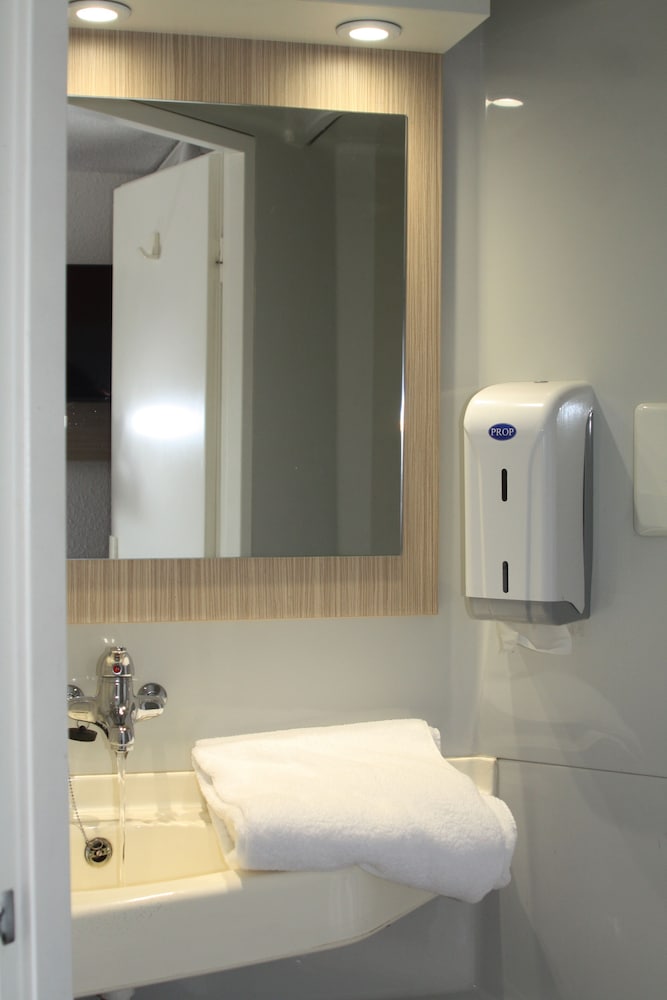 Standard Room, 1 Twin Bed - Photo 7