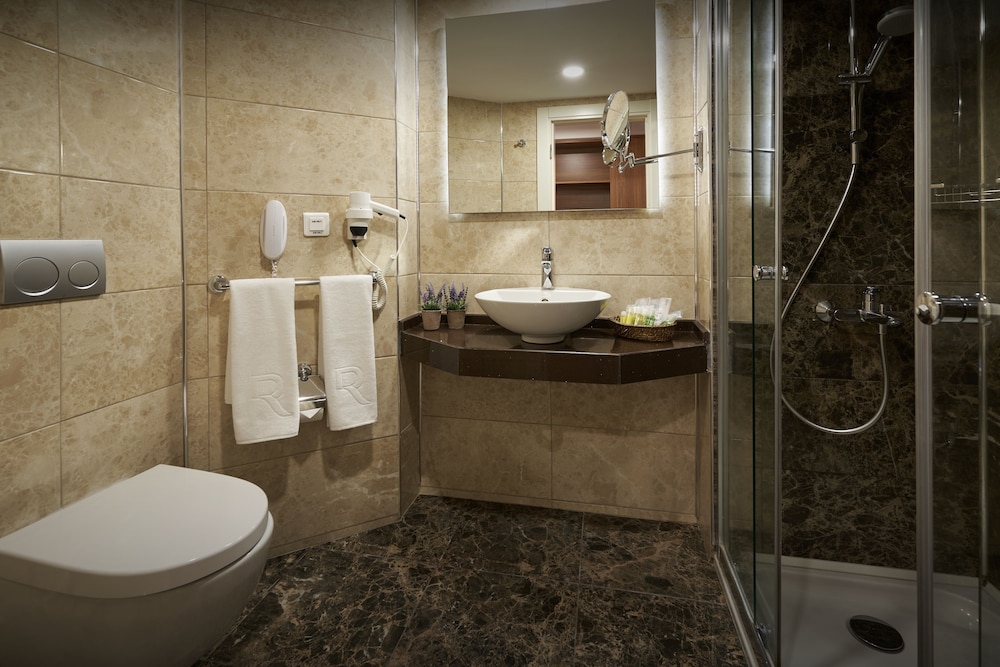 Standard Triple Room - Photo 5