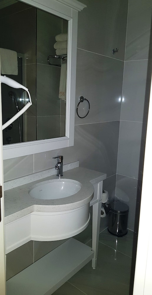 Deluxe Triple Room, Multiple Beds, Non Smoking photo 2