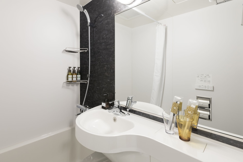 Twin Room - Photo 8