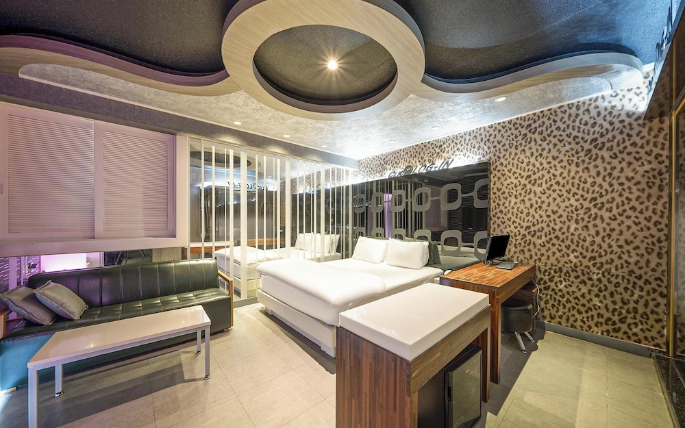 Room (Deluxe Style Room (with styler Netfli) photo 2