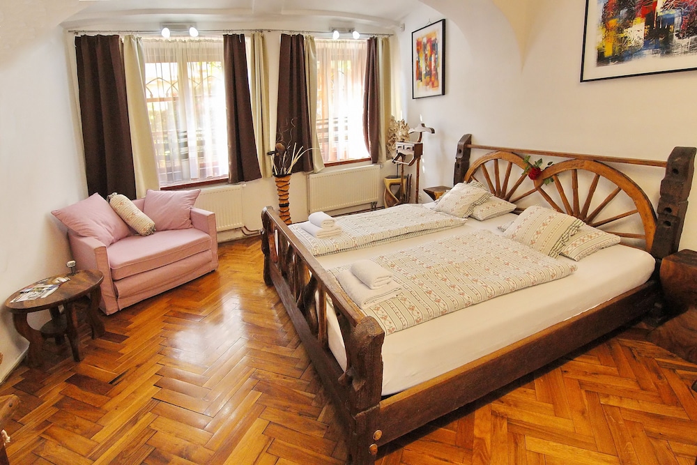 Suite, 1 Bedroom photo 1