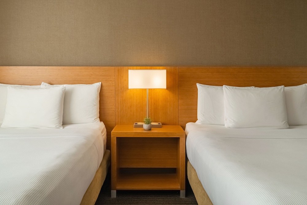 Deluxe Room, Multiple Beds, Golf View