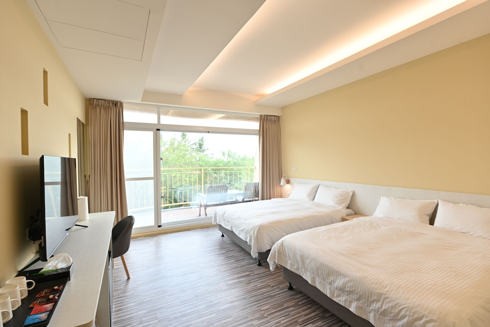 Family Room, 1 Bedroom, Garden View photo 1