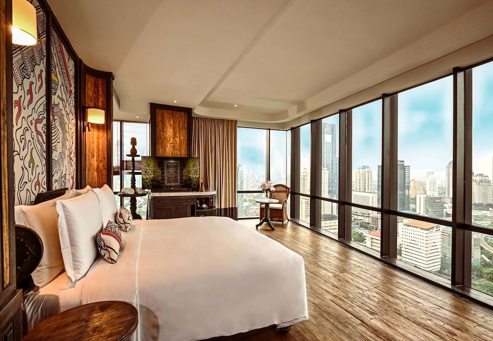 Grand Orient - King Room (2 adults + 1 child)