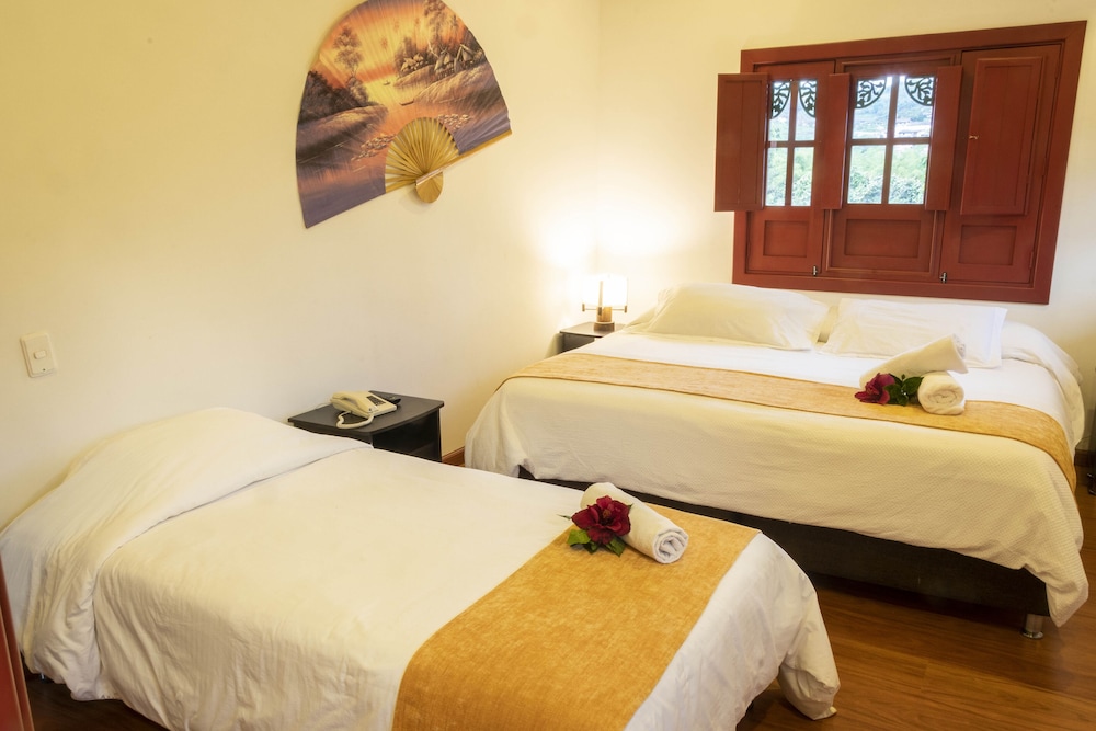 Luxury Triple Room, 1 Bedroom, Garden View photo 1