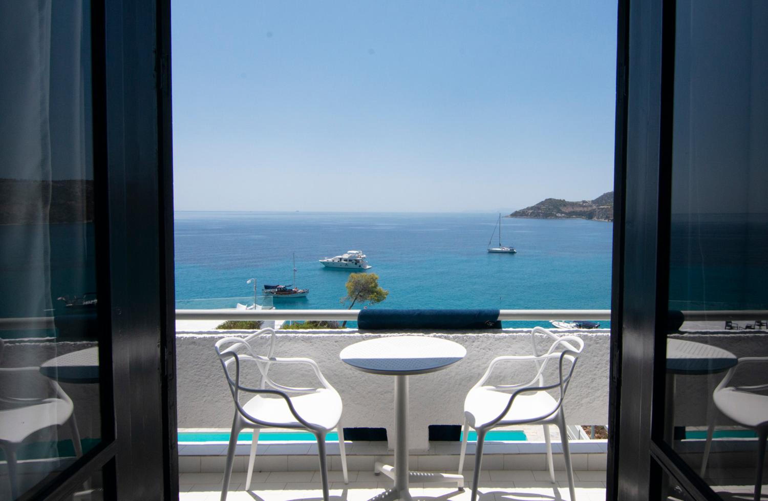 Deluxe Double or Twin Room with Sea View - Photo 2