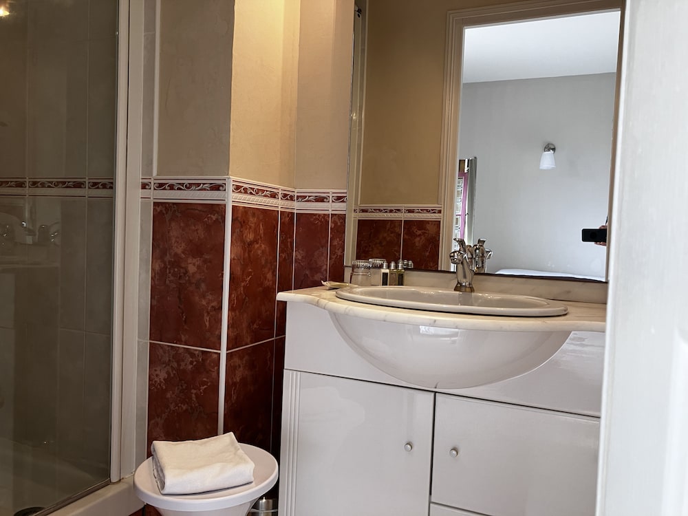 Single Room, 1 Large Twin Bed photo 2