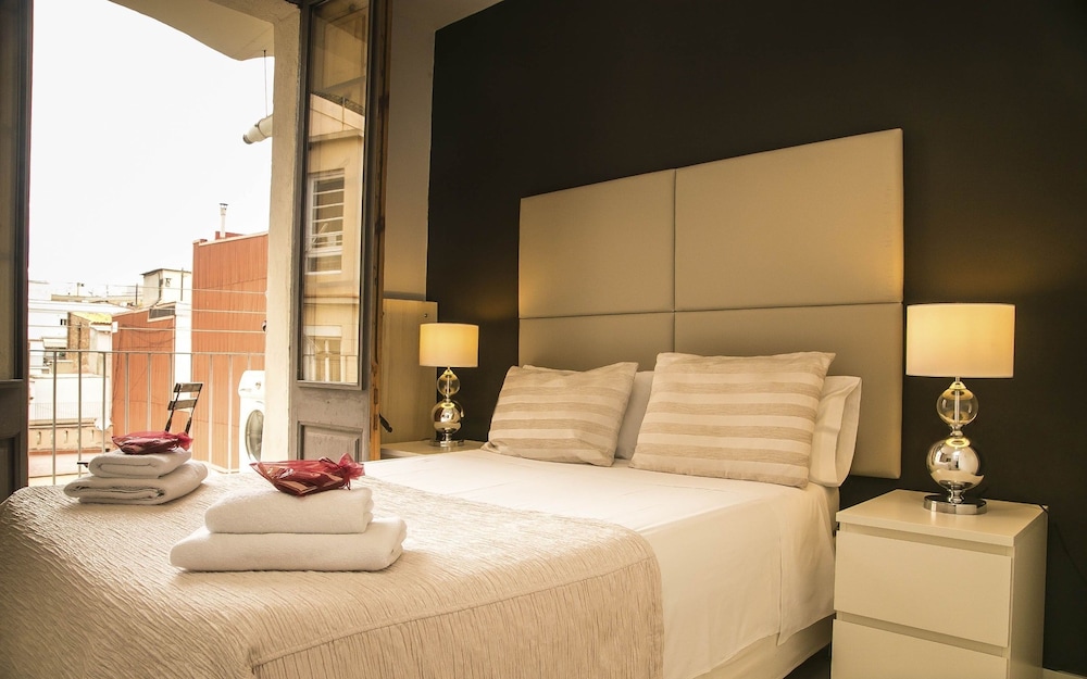 Apartamento en la Ciudad, 2 Habitaciones, Balcón