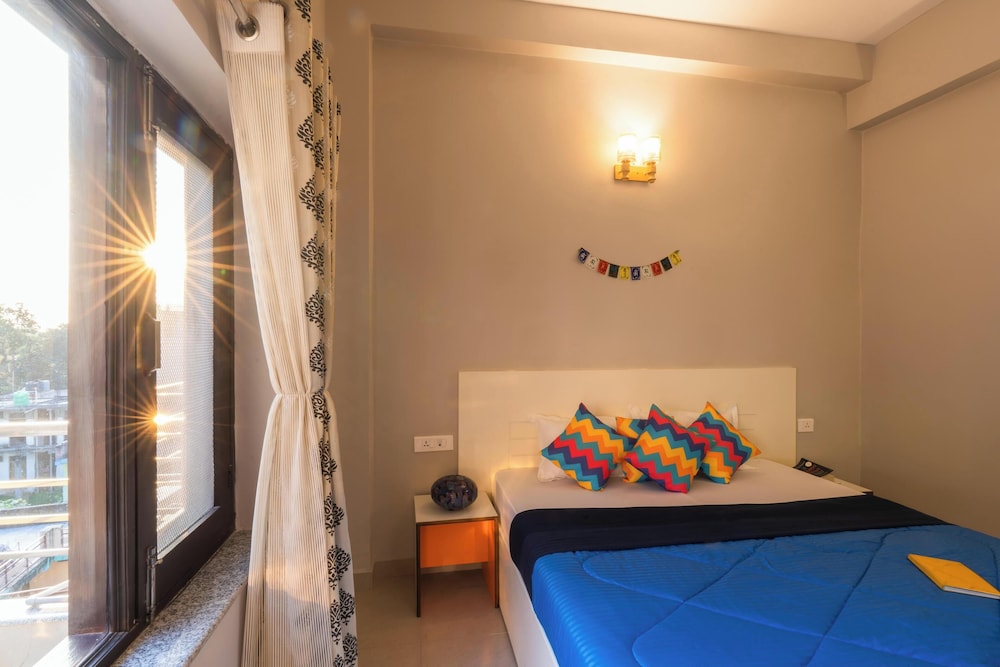 Deluxe private Ac room With Ensuite Bathroom - Photo 4