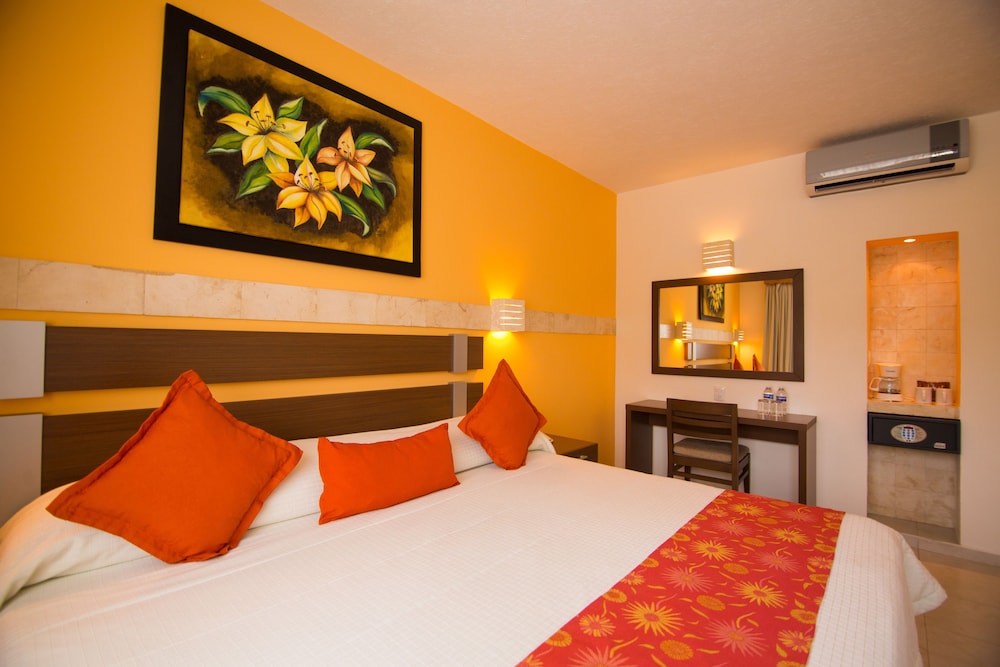Executive Room, 1 King Bed, Interior View - Photo 1