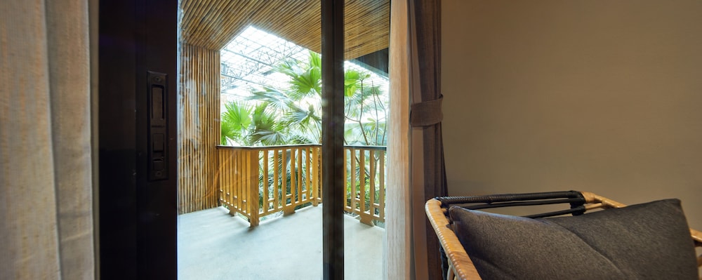 Grand Deluxe King Garden View - Photo 3