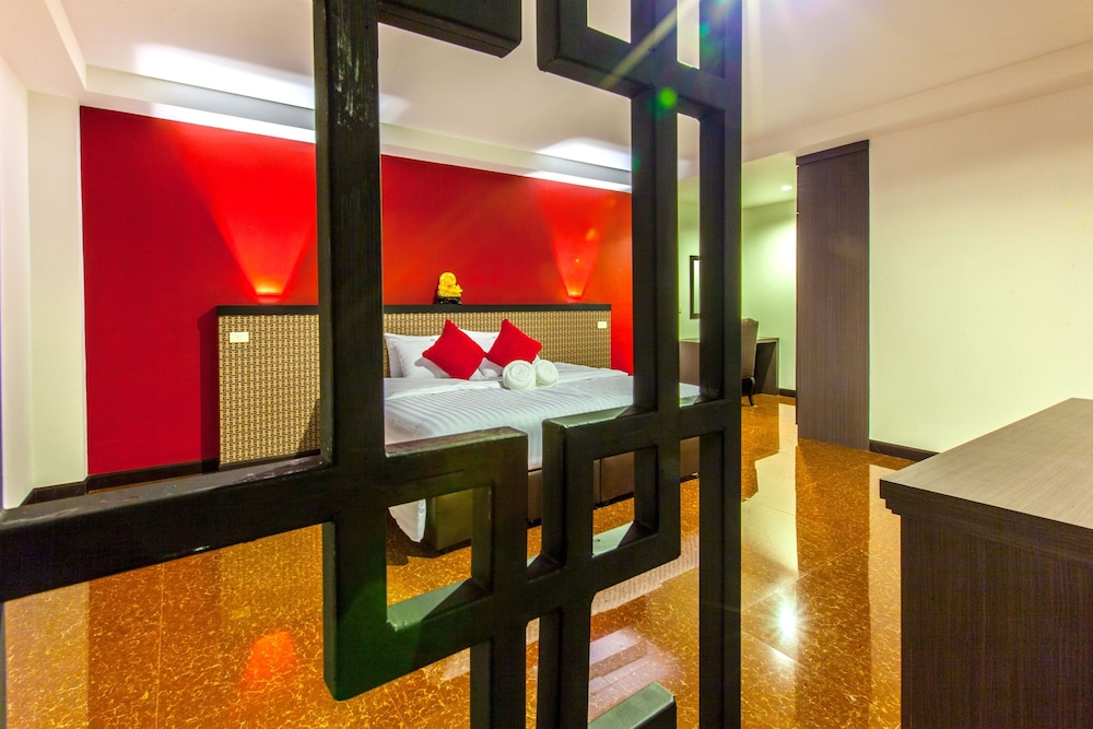 Lake View Suite photo 3