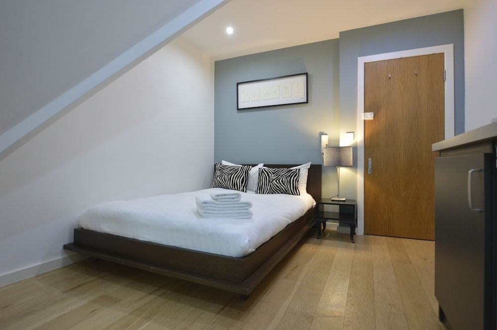 Small Studio Apartment photo 1