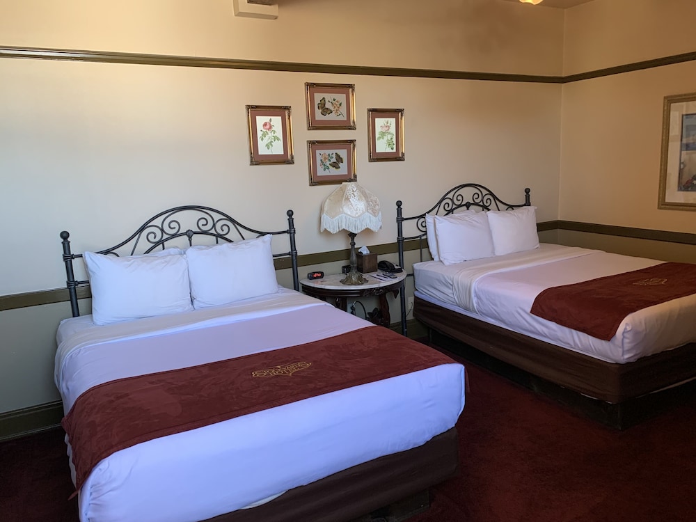 Standard Room, 2 Double Beds photo 1