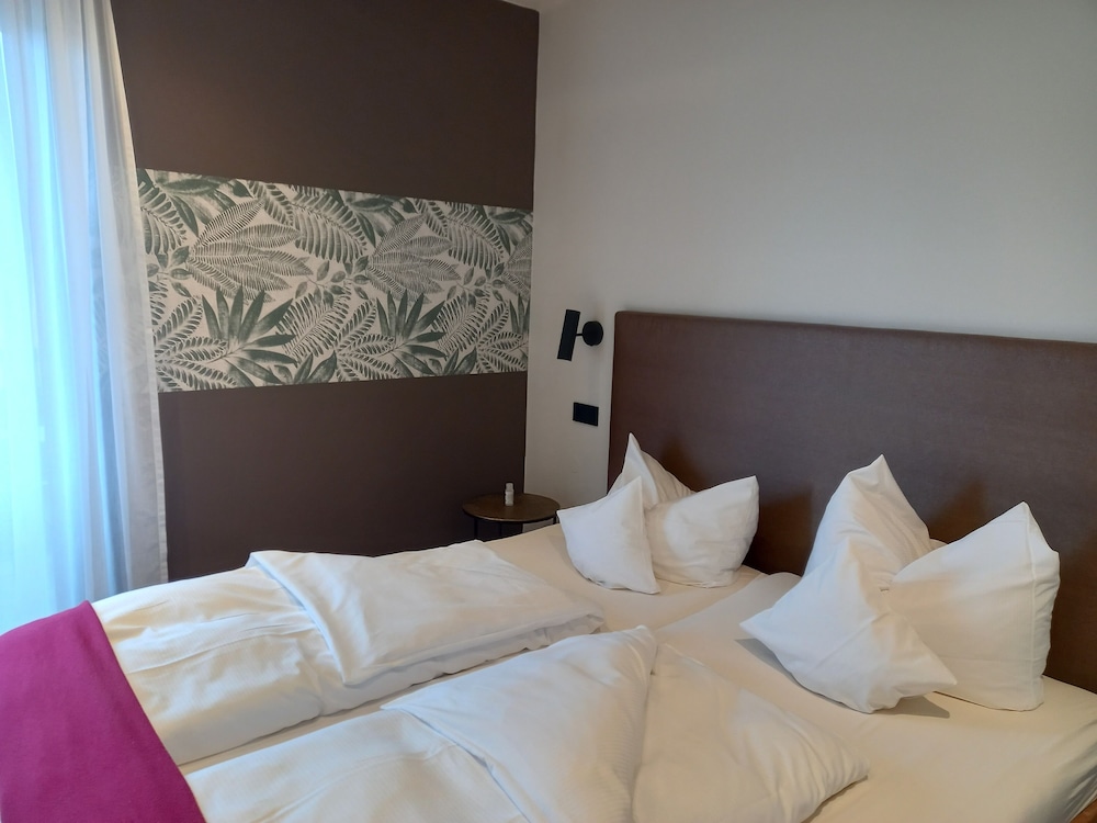 Standard Double Room photo 3