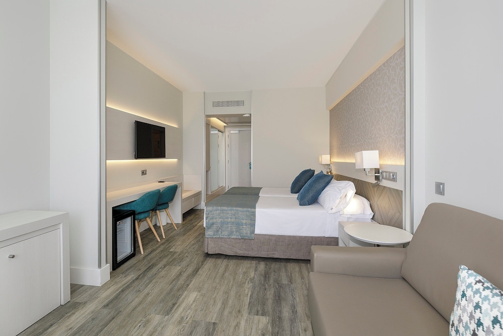 Family Room (2+1)