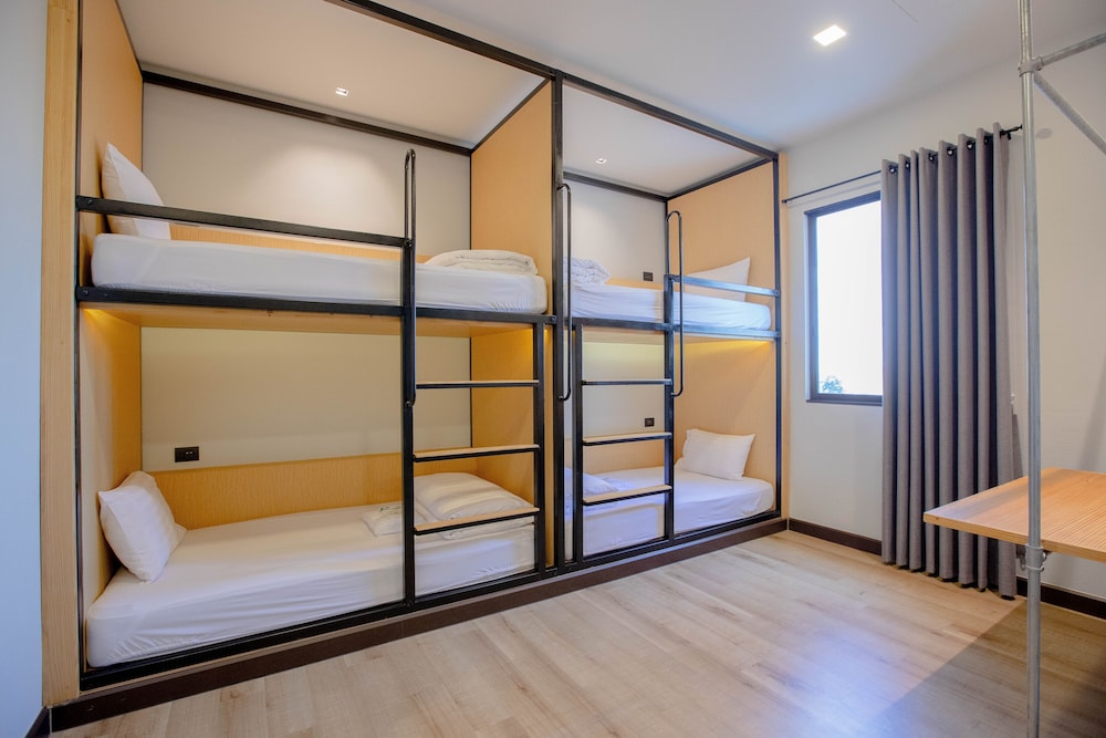 Bunk Bed Room (City View) photo 2