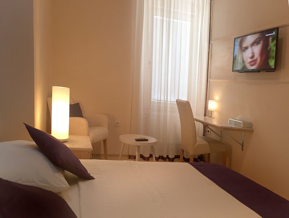 Single Room photo 1