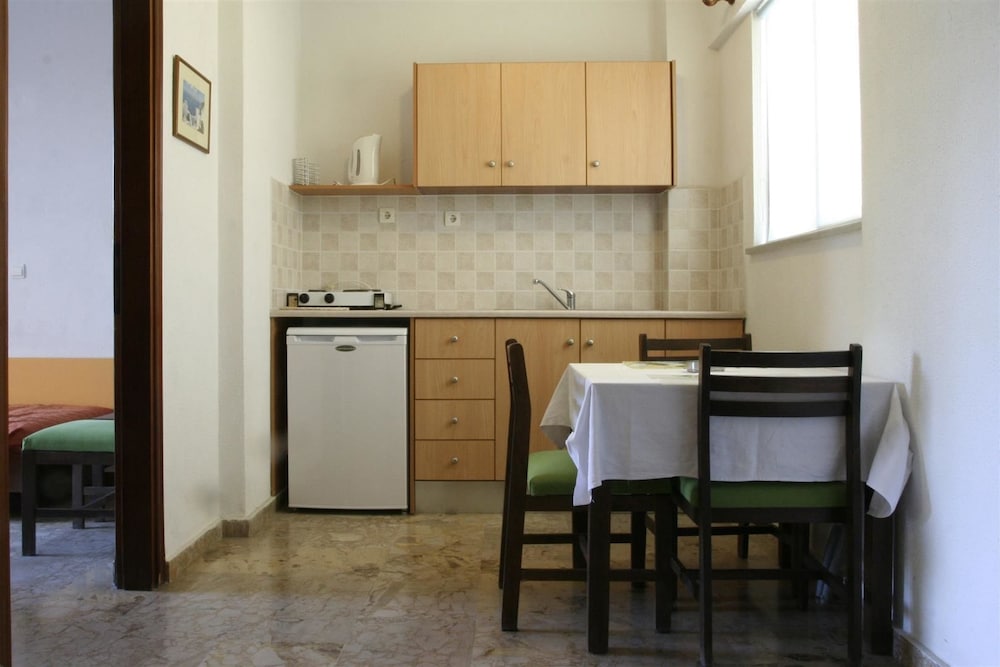 Apartment photo 2