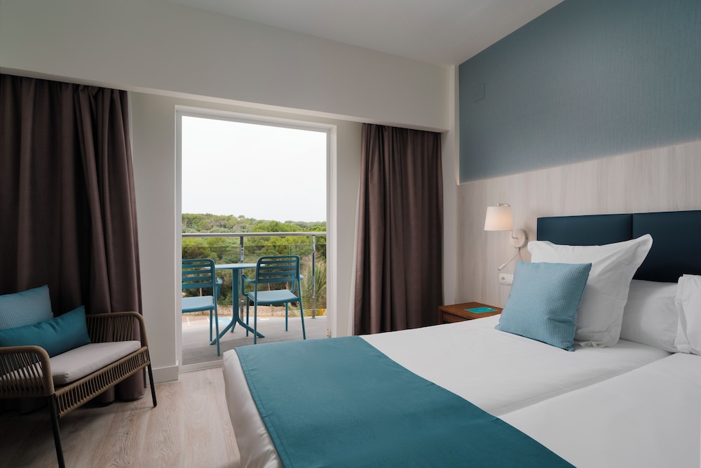 Double Room (2 Adults) - Photo 5