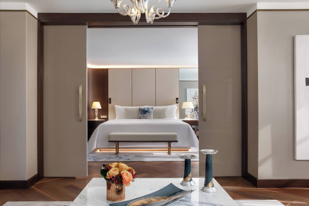 Suite, 1 Bedroom, Sea View thumbnail 5
