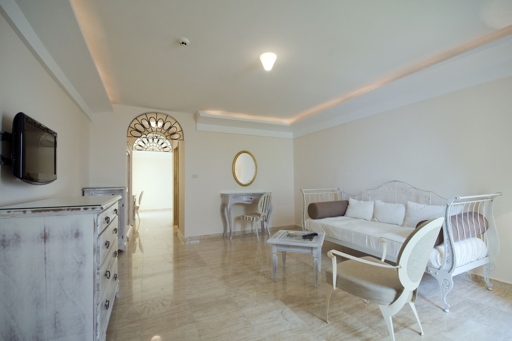 Suite, Balcony, Sea View photo 3
