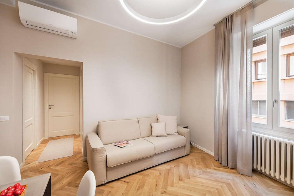 Apartment photo 1