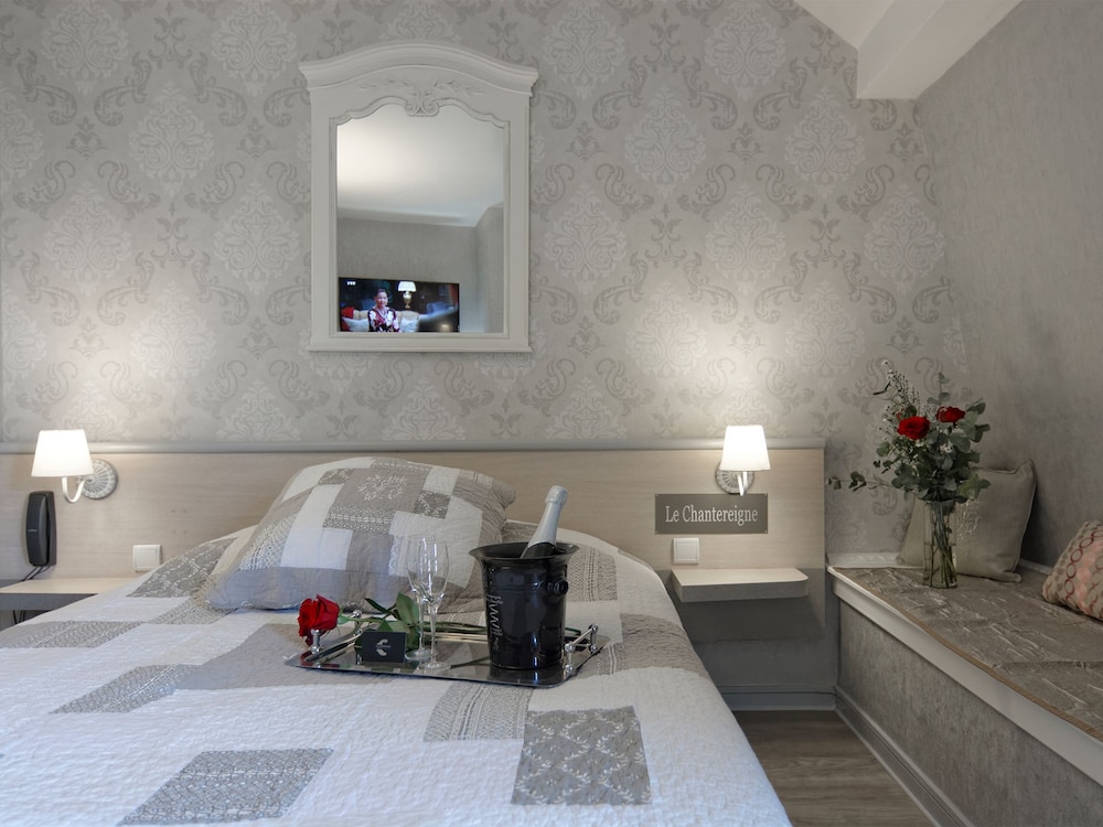 Standard Double Room, 1 Double Bed, Private Bathroom, Garden View photo 1