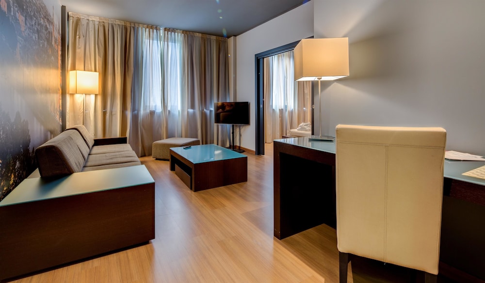 Suite, Multiple Beds, Non Smoking photo 1