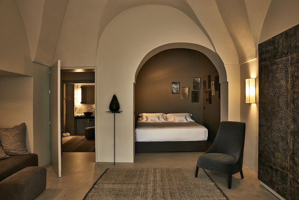 Deluxe Suite photo 2