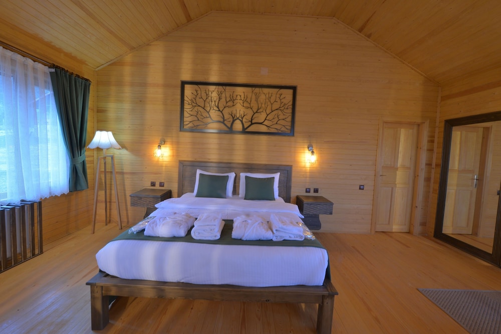 Luxury Room, Non Smoking, Mountain View