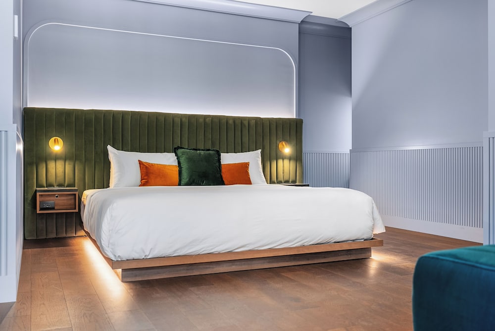 Elite Room