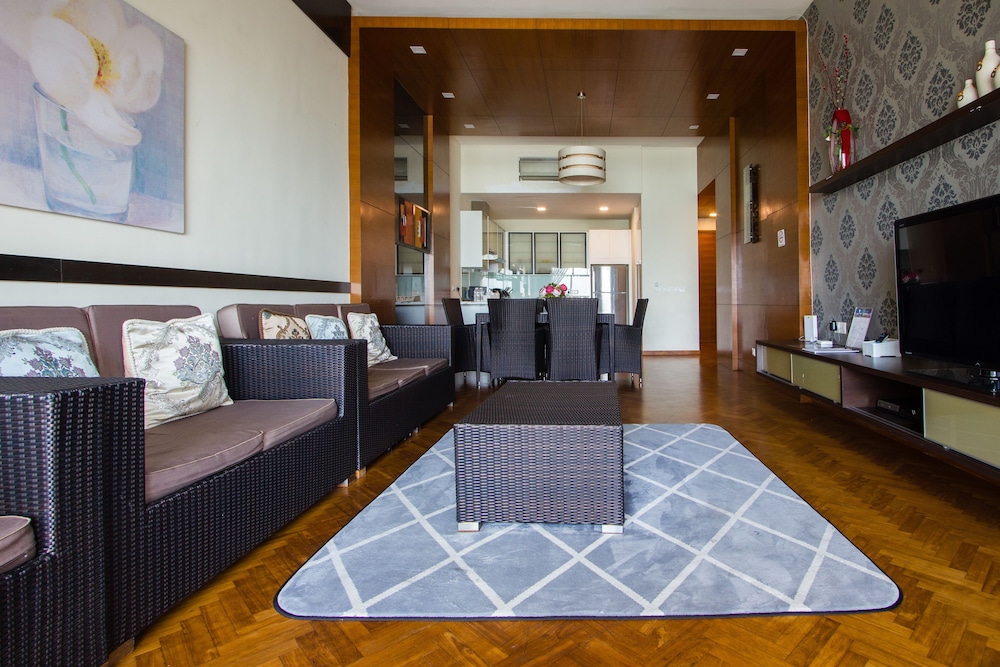 Exclusive Condo, 2 Bedrooms, Sea View
