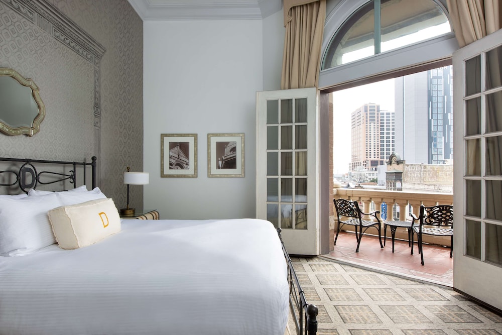Room, 1 King Bed, Balcony - Photo 1