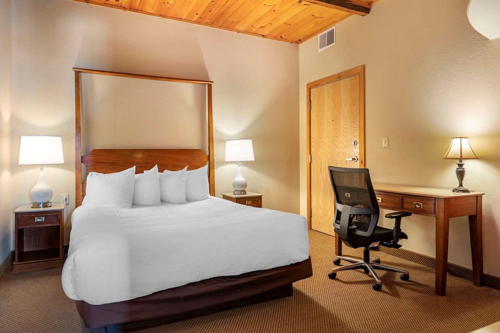 Suite, Multiple Beds, Accessible, Non Smoking - Photo 2